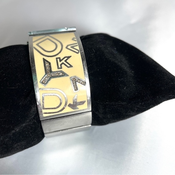 Dkny watch - Picture 3 of 8